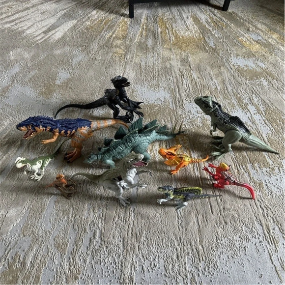 Jurassic World Park Raptor Lot of 10 Carnoraptor , HYBRID DILOPHOSAURUS T- REX - Picture 1 of 10